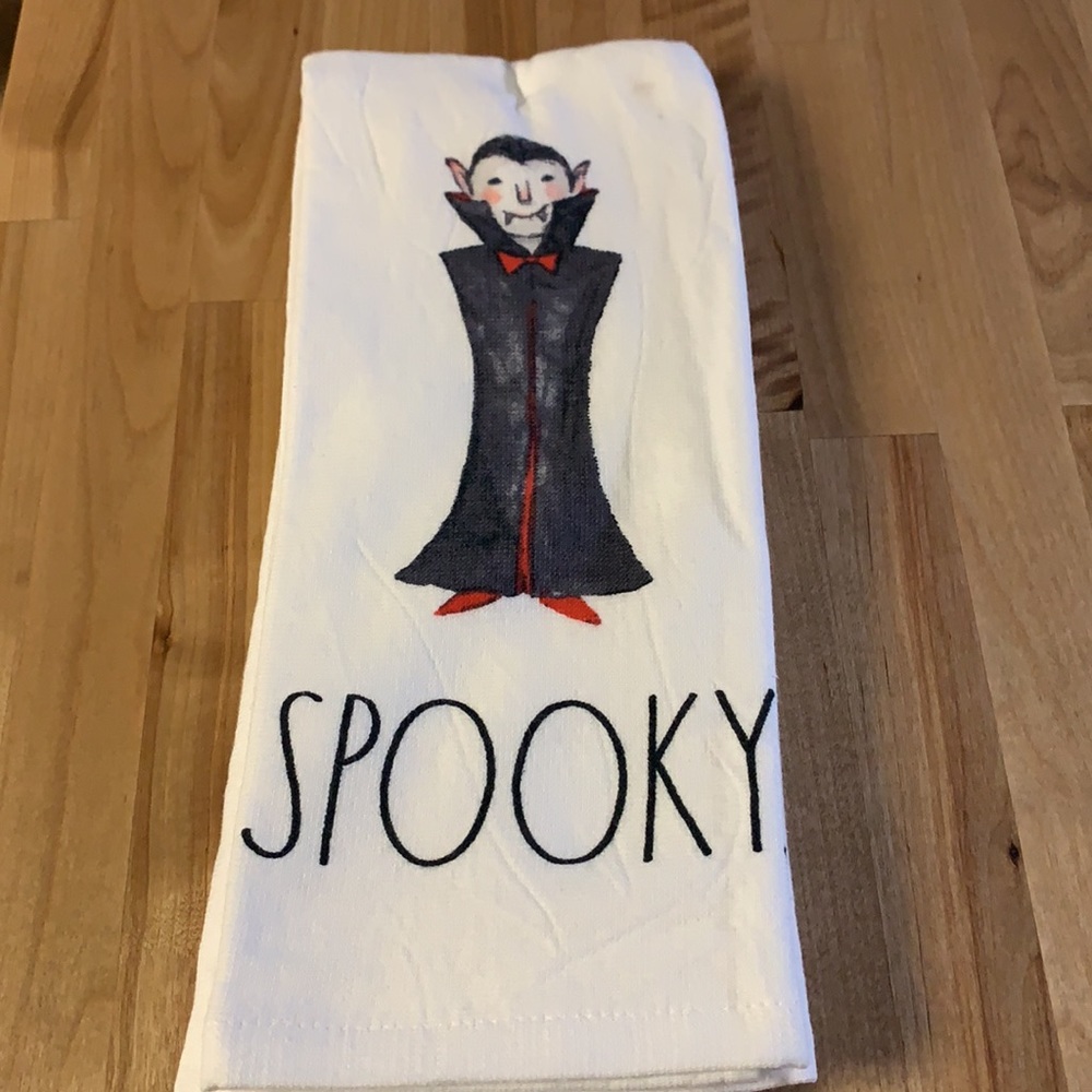 Rae Dunn “SPOOKY” “BOO” 2 Piece Kitchen Towel Set NWT - Picture 5 of 11